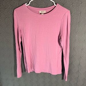 On 34th T-Shirt Women’s Size Medium Pink Long Sleeve